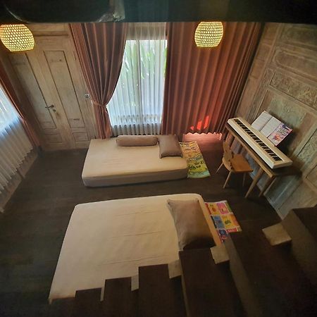 Bed and Breakfast Agaliving Medewi Пулукан Номер фото